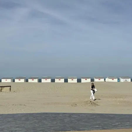 Apartman Cosy With Terrace Near Beach *